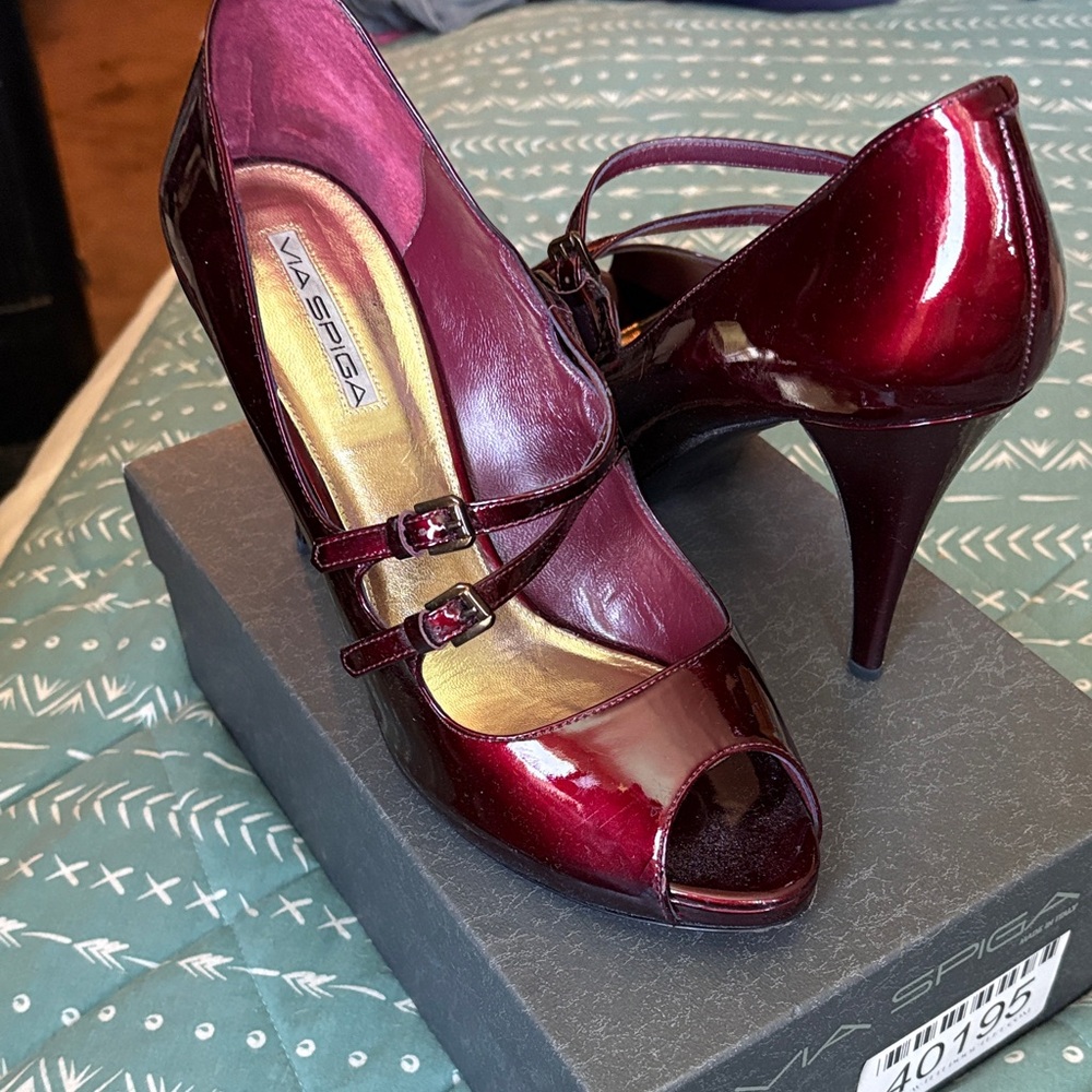 Via Spiga Dark Red Peep Toe Heels made in Italy metallic shine size 10